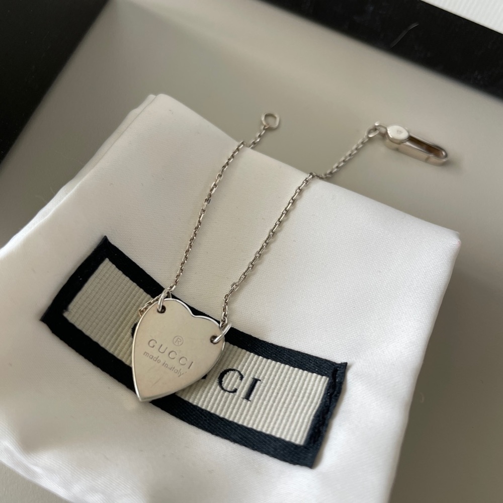 [GUCCI] Sterling Silver Heart Bracelet - Picture 3 of 7